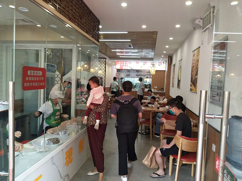 生意比較好的云吞餃子店都是這樣做，不信你看看